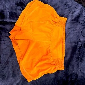 Lululemon Hotty Hot High Rise Shorts 2.5 - Size 6